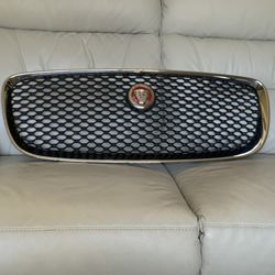 2016-2020 JAGUAR F-PACE GRILLE ASSEMBLY OEM FRONT UPPER GRILLE HK83-018K28-AA