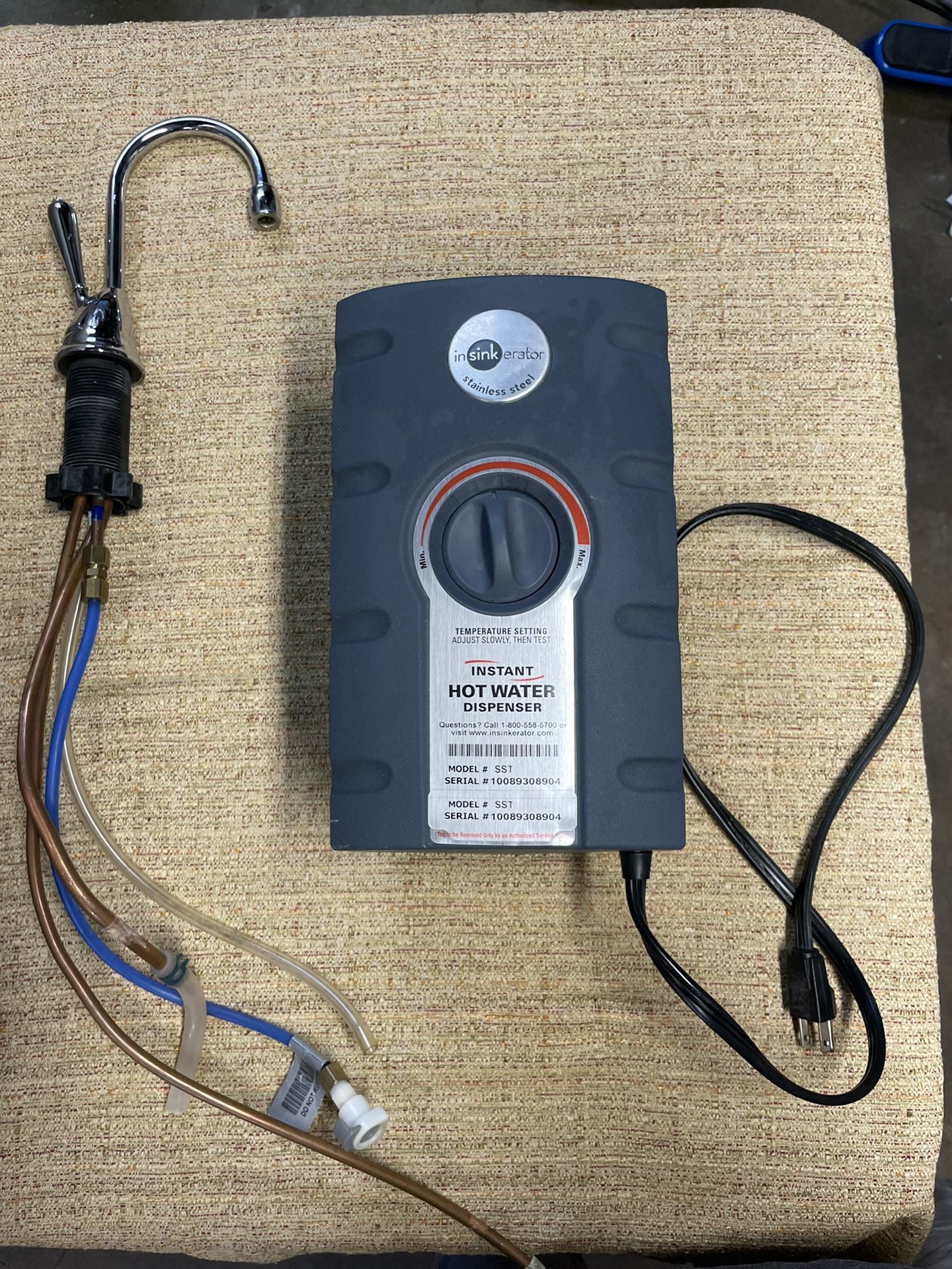 Insinkerator Instant Hot Water Dispenser for Sale in Portland, OR - OfferUp