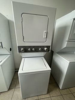 Washer and dryer Whirlpool 24”
