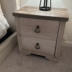 Nightstand / Dresser