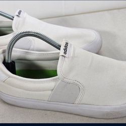 Adidas Vulc  Raid3r Slip On White TennisShoes.  Men's Size 8