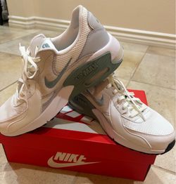 Nike Air Max  Women’s Excee