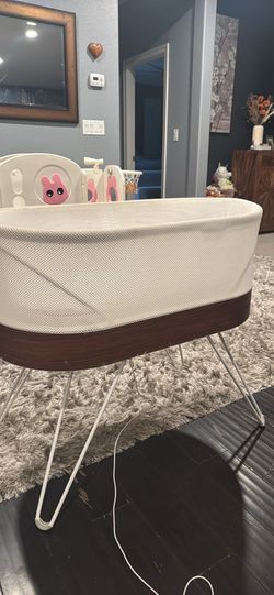 SNOO bassinet for baby