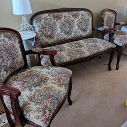 Antique Chair Set