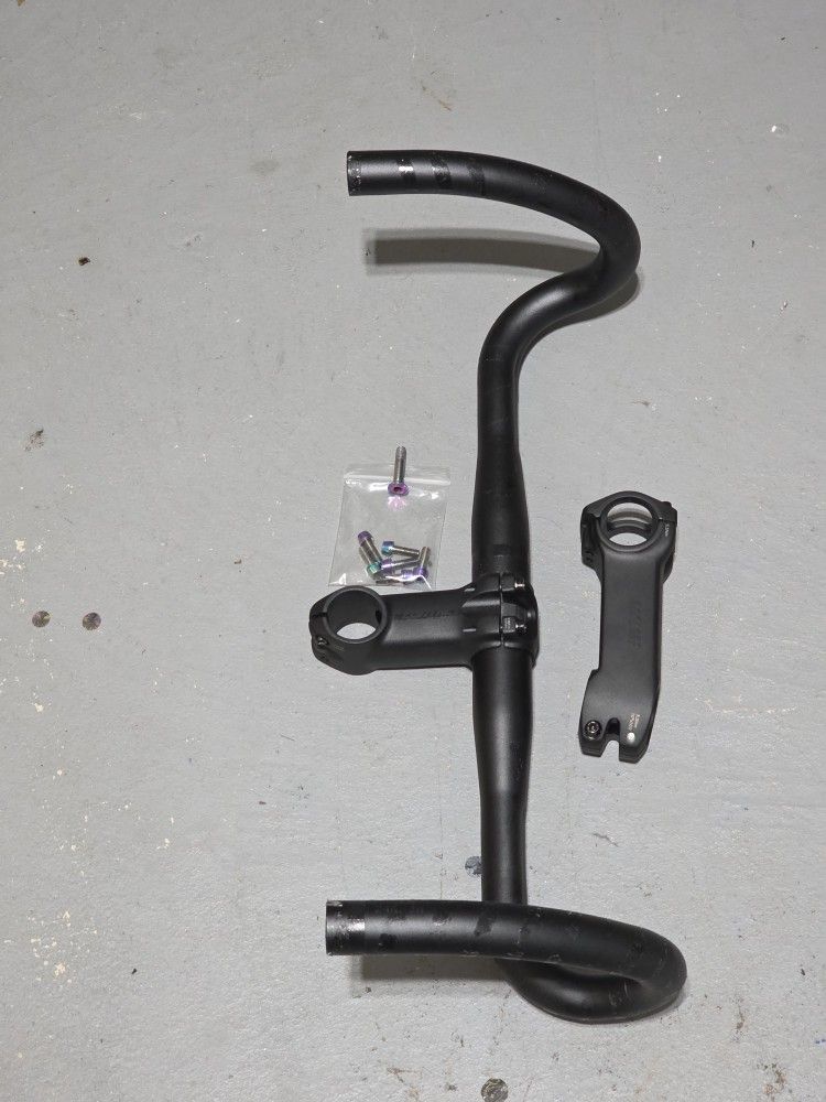 Giant Contact handlebar 42cm with 80/100mm stem and Titanium bolts