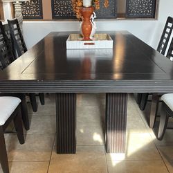 Dining Table With Eight Chairs 