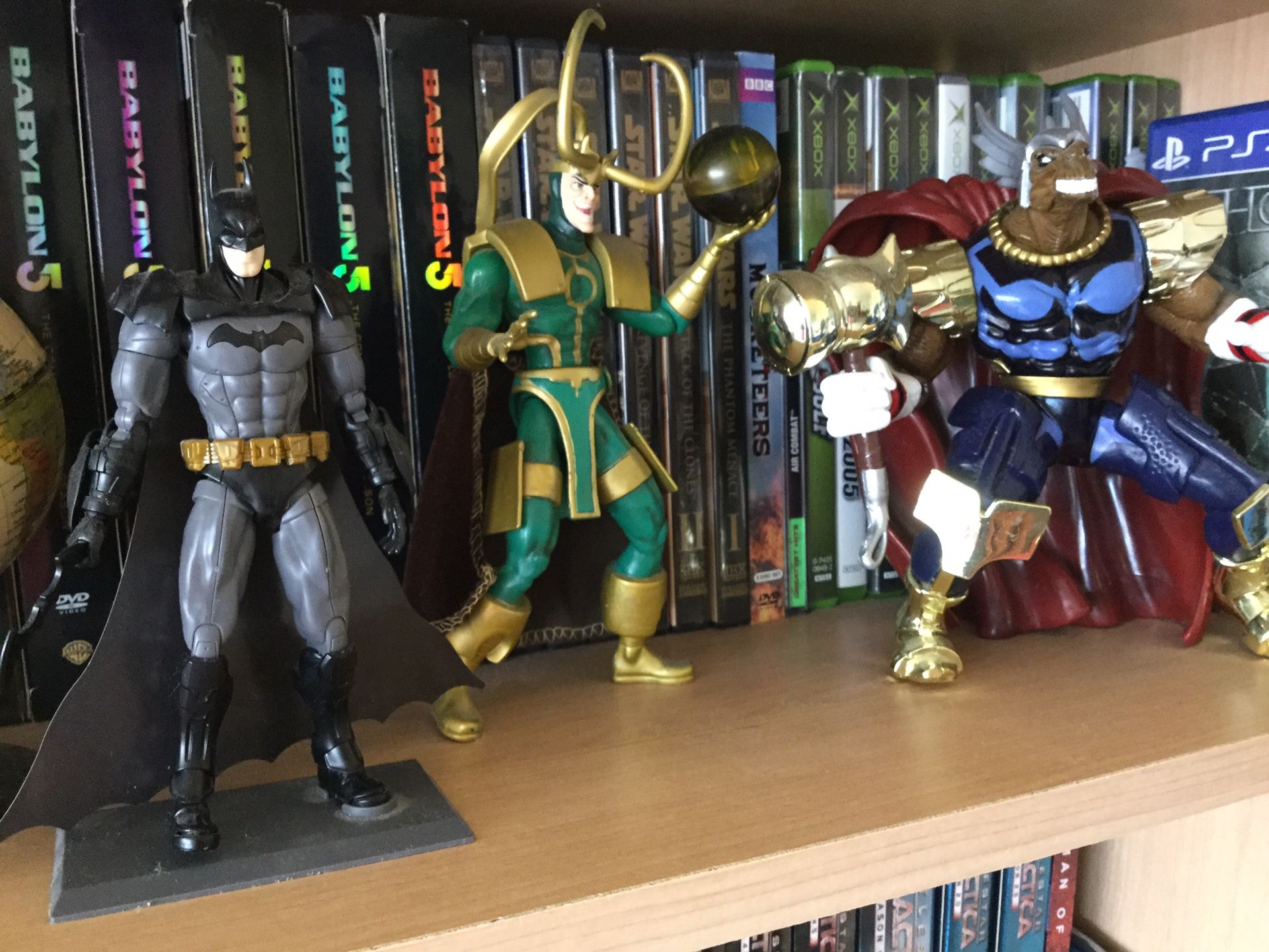 3 Collectables from Marvel Comics / Each sold separately come visit my page 😎👍