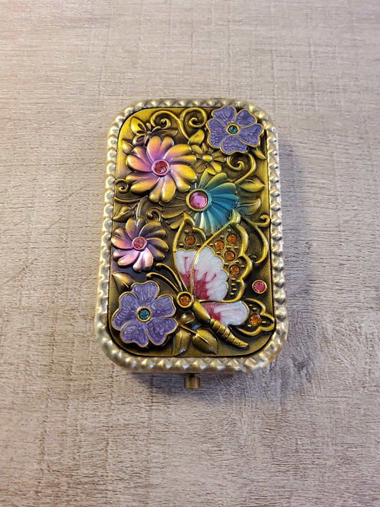 New Makeup Mirror For Your Purse  .     Size  . 4"×  2" .