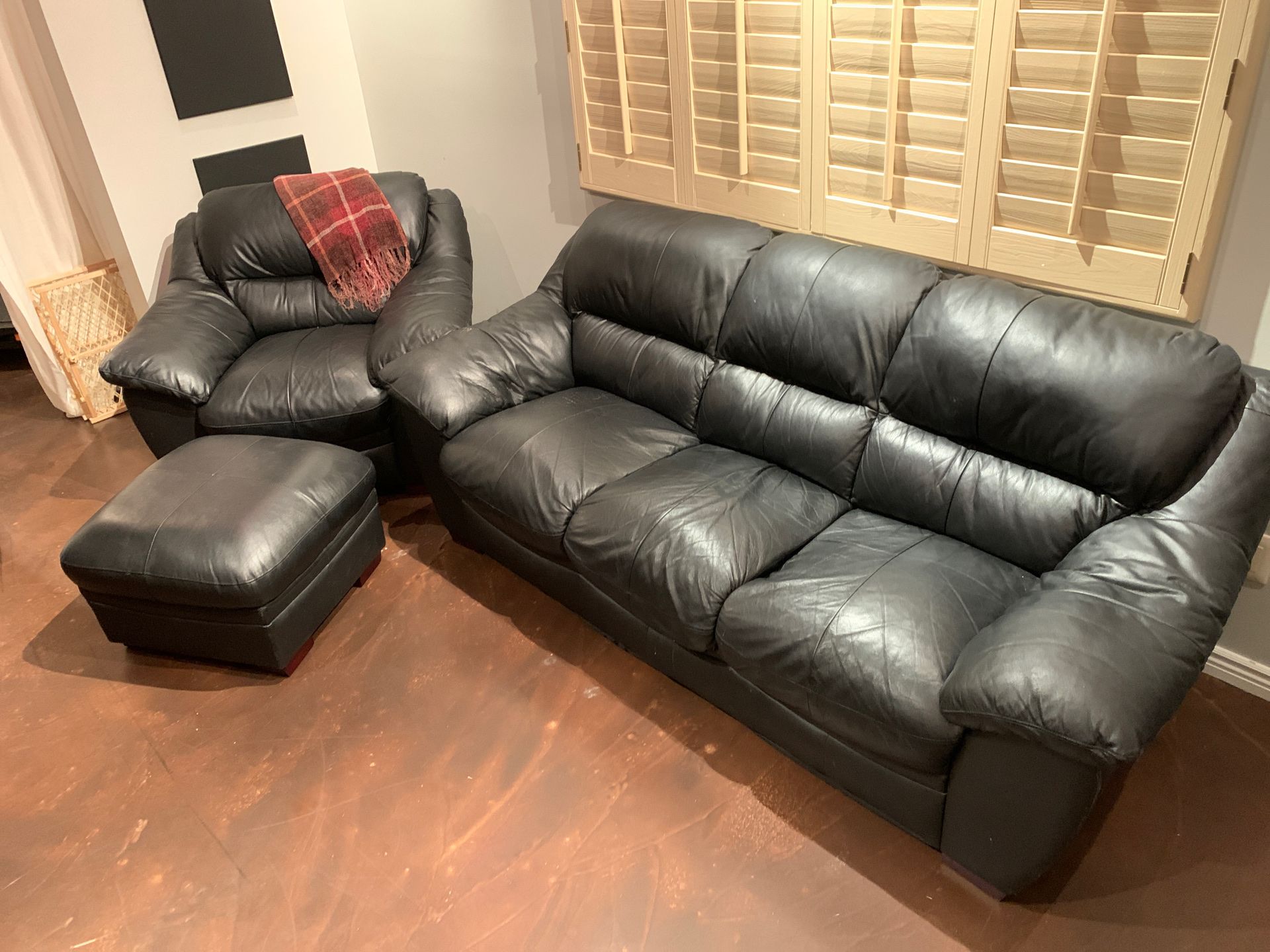 CHEAP GREAT CONDITION!! Leather Couch, Armchair, & Footrest Set! CAN DELIVER