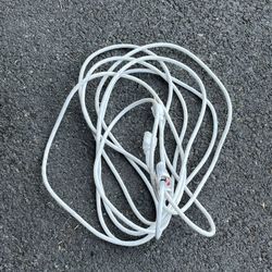 White three-prong 300V 25ft foot electrical extension cord