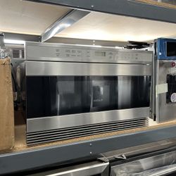 Wolf 24” Wide Microwave Drawer 