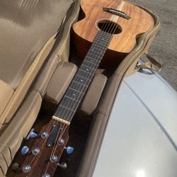 Taylor GS mini kOa + Case 