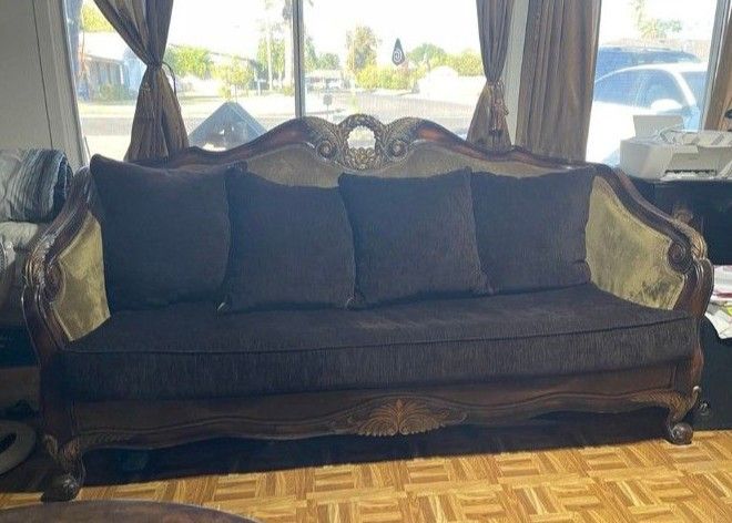 Vintage/Antique Couches And Table