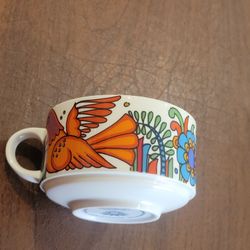 Vintage Villeroy & Boch Acapulco pattern cup in the Milano shape . 
Pre-owned, perfect shape, no chips or cracks.  It is 2 1/4" tall, 
diameter 3.5". 