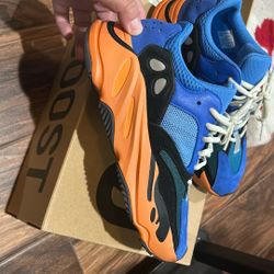 Yeezy 700 Brblue
