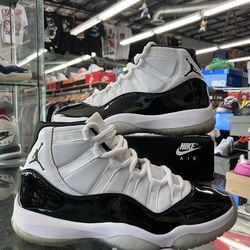 Air Jordan 11 Retro Concord