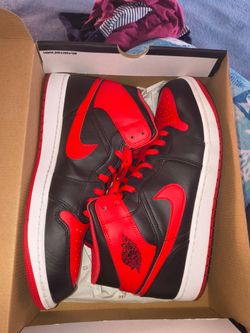 Size 13 Jordan mids