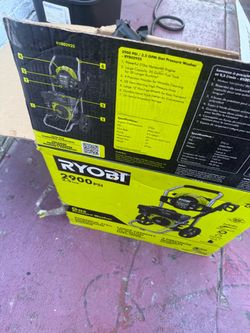 2900 PSI 2.5 GPM Cold Water Gas Pressure Washer with 212cc Carb Compliant Engine like new $250 firm