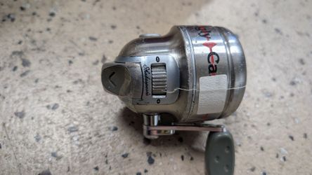 Shakespeare Ugly Cast spincasting reel