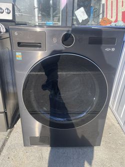 LG - 5.0 Cu. Ft. High-Efficiency Smart Front Load Washer with Steam and TurboWash 360 - Black Steel