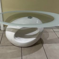 ROUND WHITE, RED, BLACK COFFEE & END TABLEs