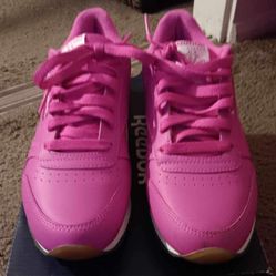 🌼 Pink Women Are Girls Reebok 🌼