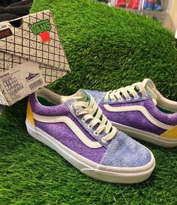 Kid shoes Van size 6y used with box