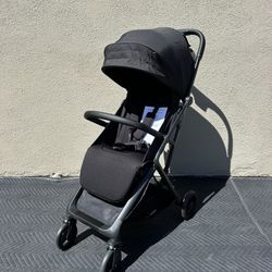 New Black Icon Compact Stroller/ Travel Stroller/ Airline Approved 