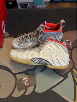 Nike Foamposite pure platinum Sz 9