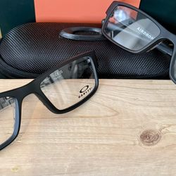 Oakley OX8046 Airdrop