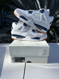 Jordan 4 Retro SB Navy 5.5 men / 7 women