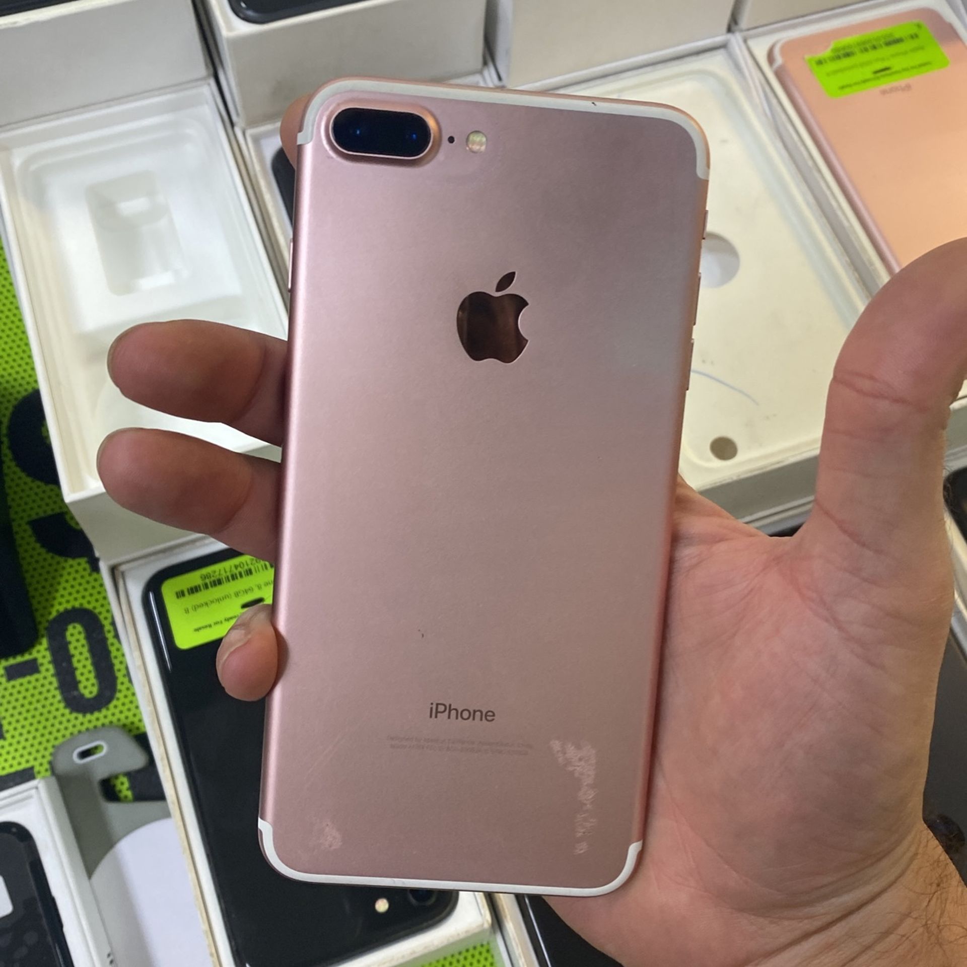 ⌚️⌚️iPhone 7 Plus 32gb Factory Unlocked With Warranty