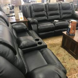 Vacherie Bkack & Chocolate Reclining Living Room Set Sofa And Loveseat 