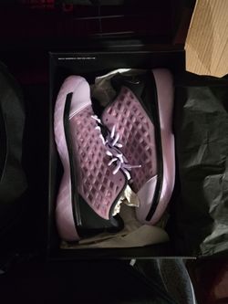 KOBE 3 LOW PROTRO SIZE 9.5