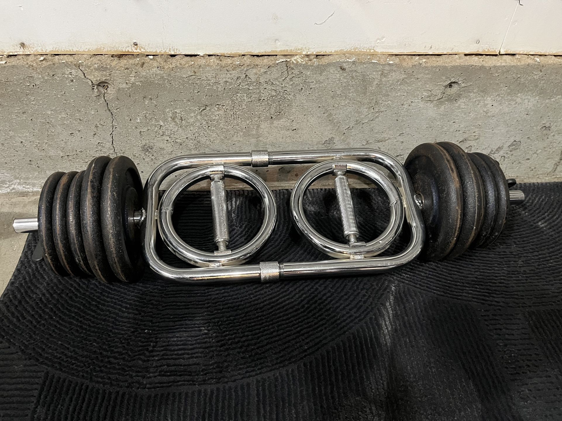 Tricep Curl Bar W/weights 90lbs.