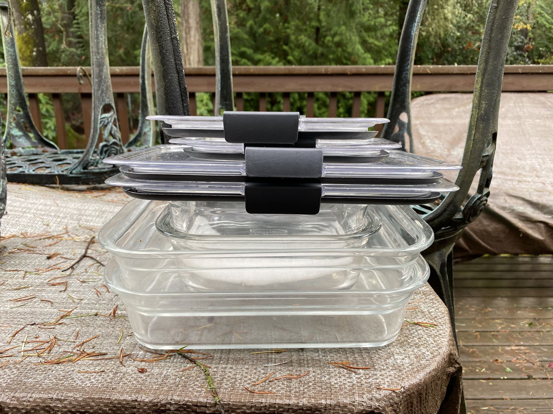 Rubbermaid Brilliance Glass Storage