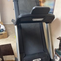 Treadmill XT185 