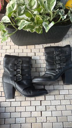 Aldo black boots size 8