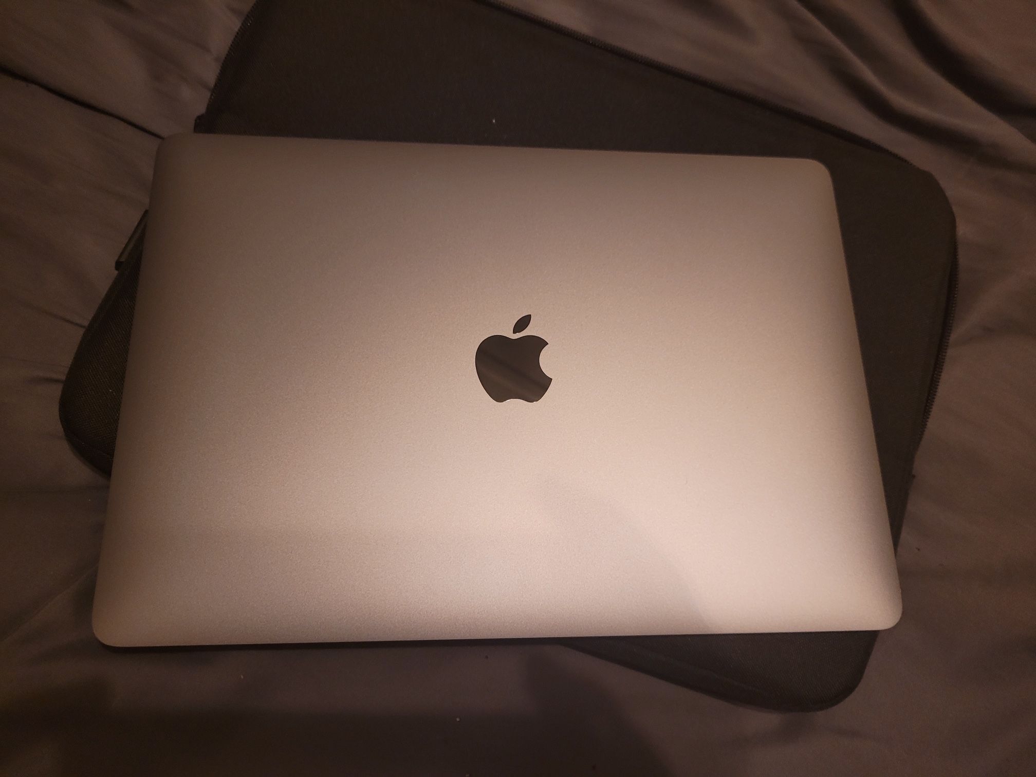 Like New Macbook Air (2020) With Apple M1 Chip Space Gray