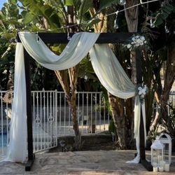 Wood Arch $300