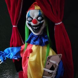 Haunted Hill Farm Animatronic Clown, Indoor/Outdoor Halloween Decoration