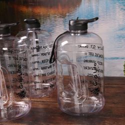PREMIUM GRIP Gallon Motivational Gym Water Bottle 