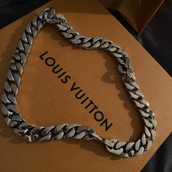LV Chain Links Necklace for Sale in Ontario, CA - OfferUp