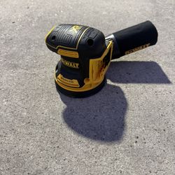 Dewalt 20v 5in Orbital Sander (tool Only) 