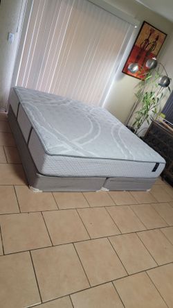 VERY NICE LIKE NEW KING SIZE RESTORE MATTRESS AND BOXSPRINGS FOR SALE! IN EXCELLENT CONDITION, FREE DELIVERY