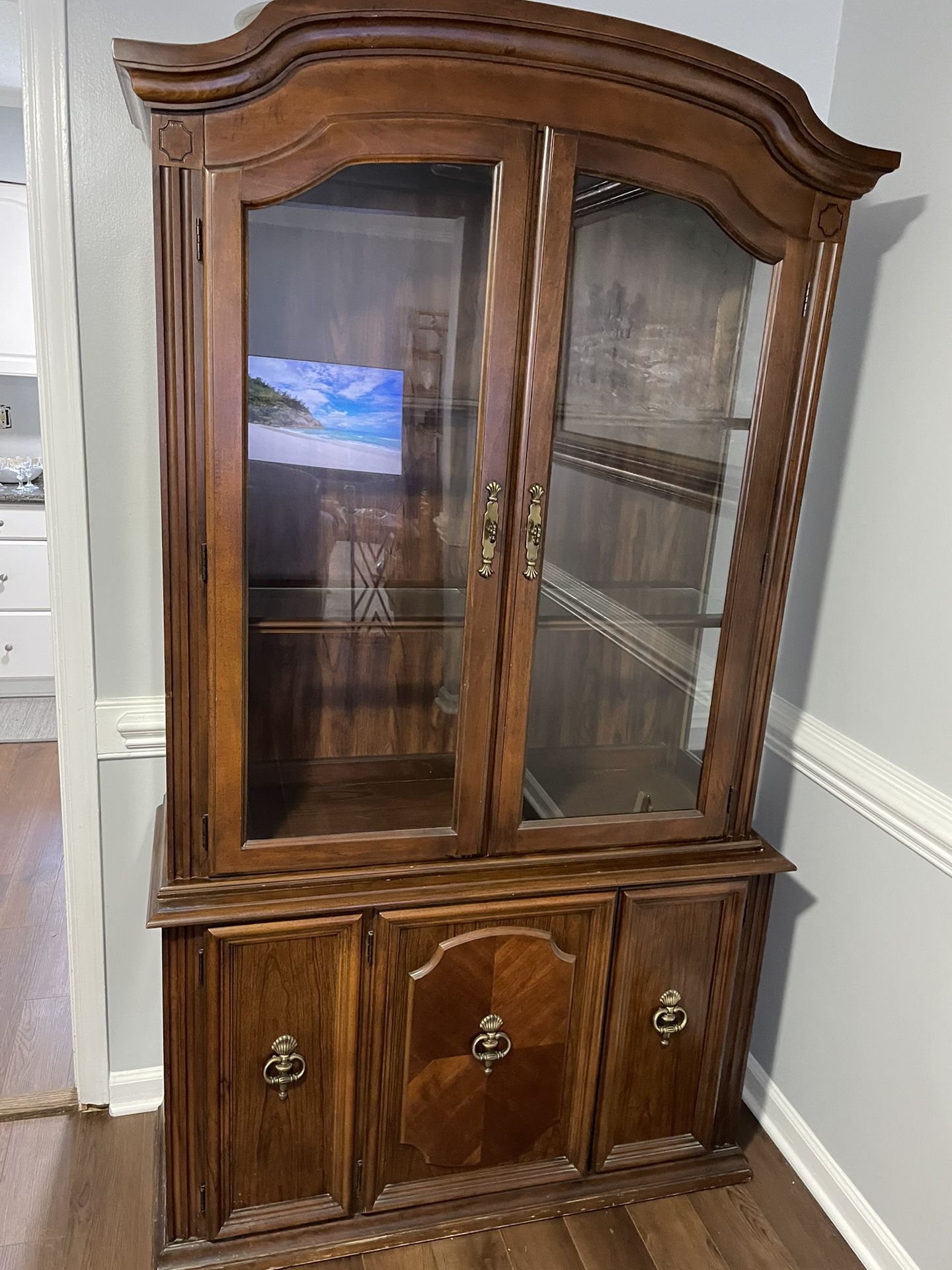 Thomasville China Cabinet