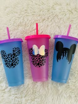 Color changing cups