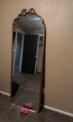 Bow full length body mirror