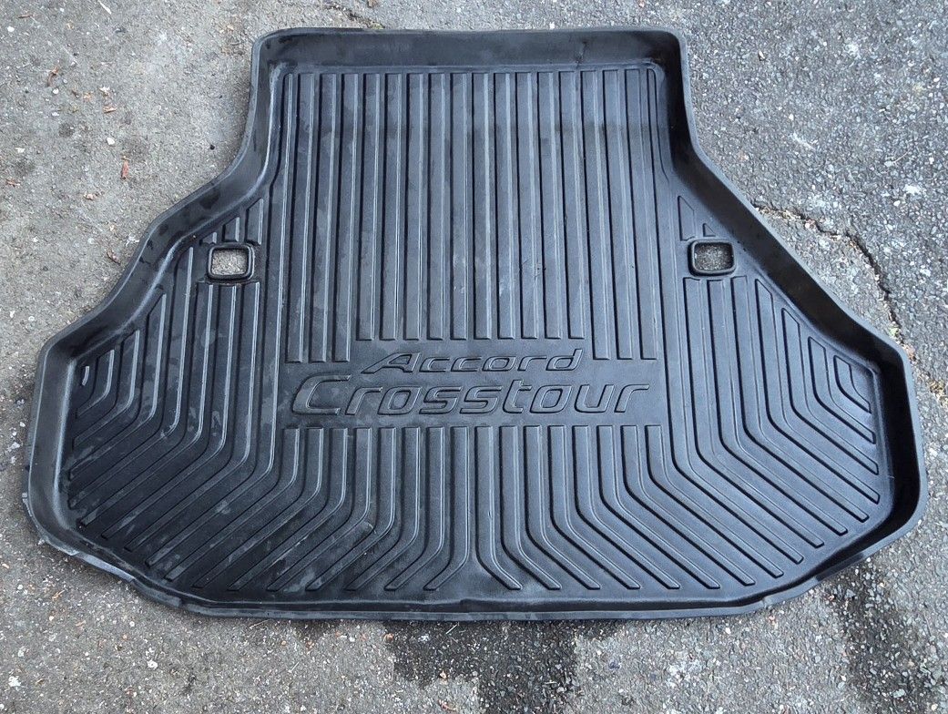 Honda Crosstour Trunk Mat Protector