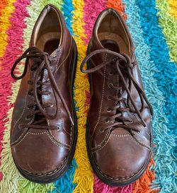 Brown Leather Lace-Up Oxford Shoes